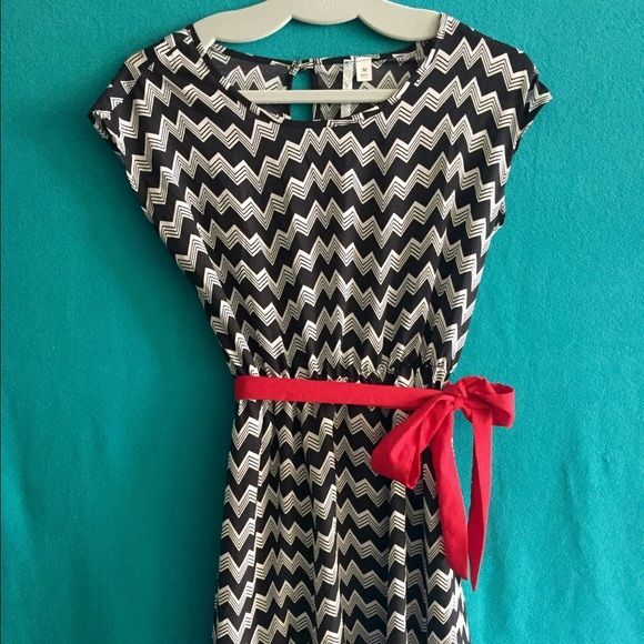 Chevron Dress - Picture 4 of 4